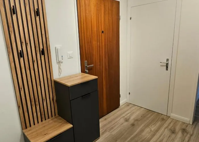 Ruhige 2-Zi-Wohnung Mit Garage